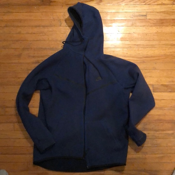 Nike tech fleece hoodie L